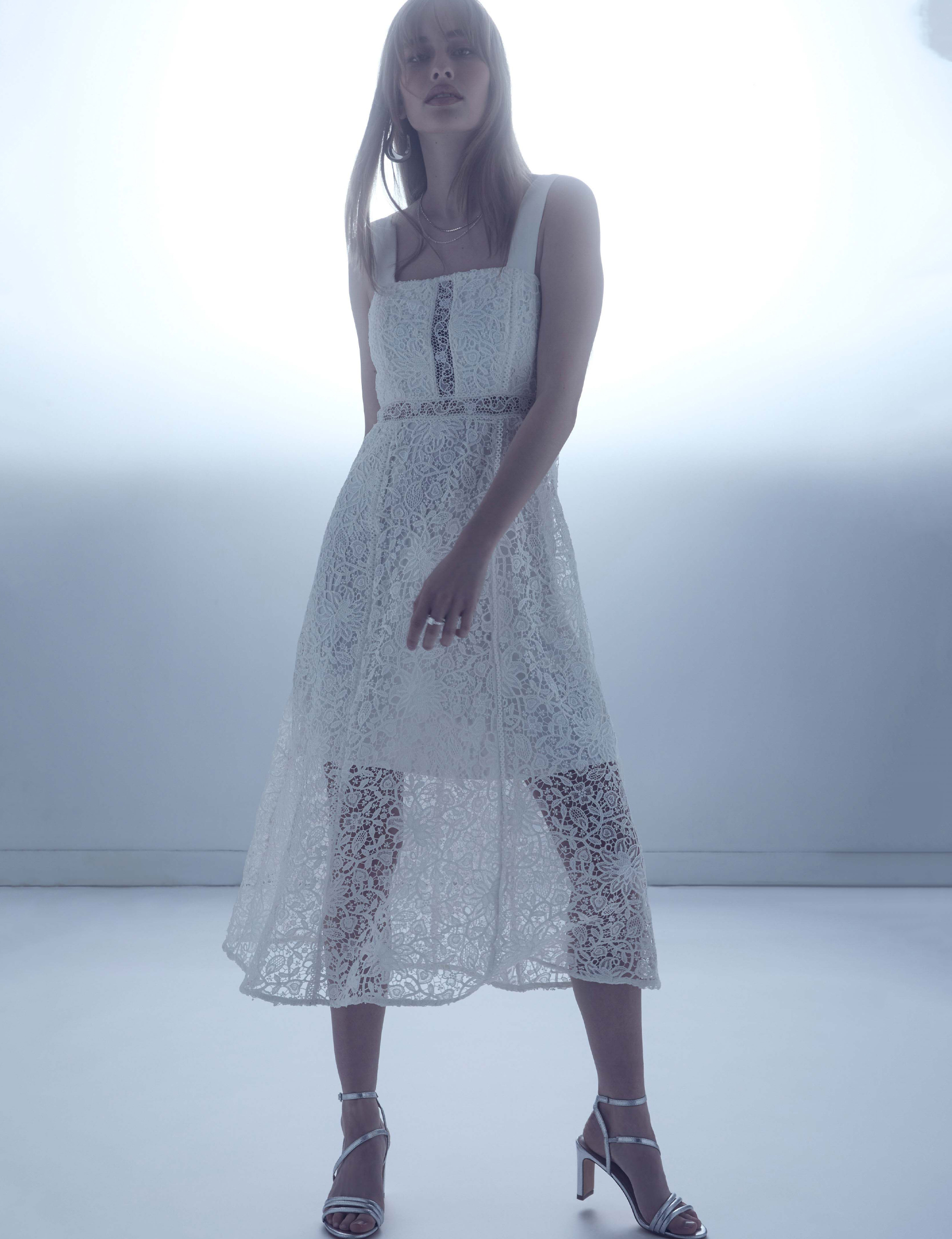 robe midi trapeze dentelle blanc femme Robe midi trapèze dentelle blanc femme
