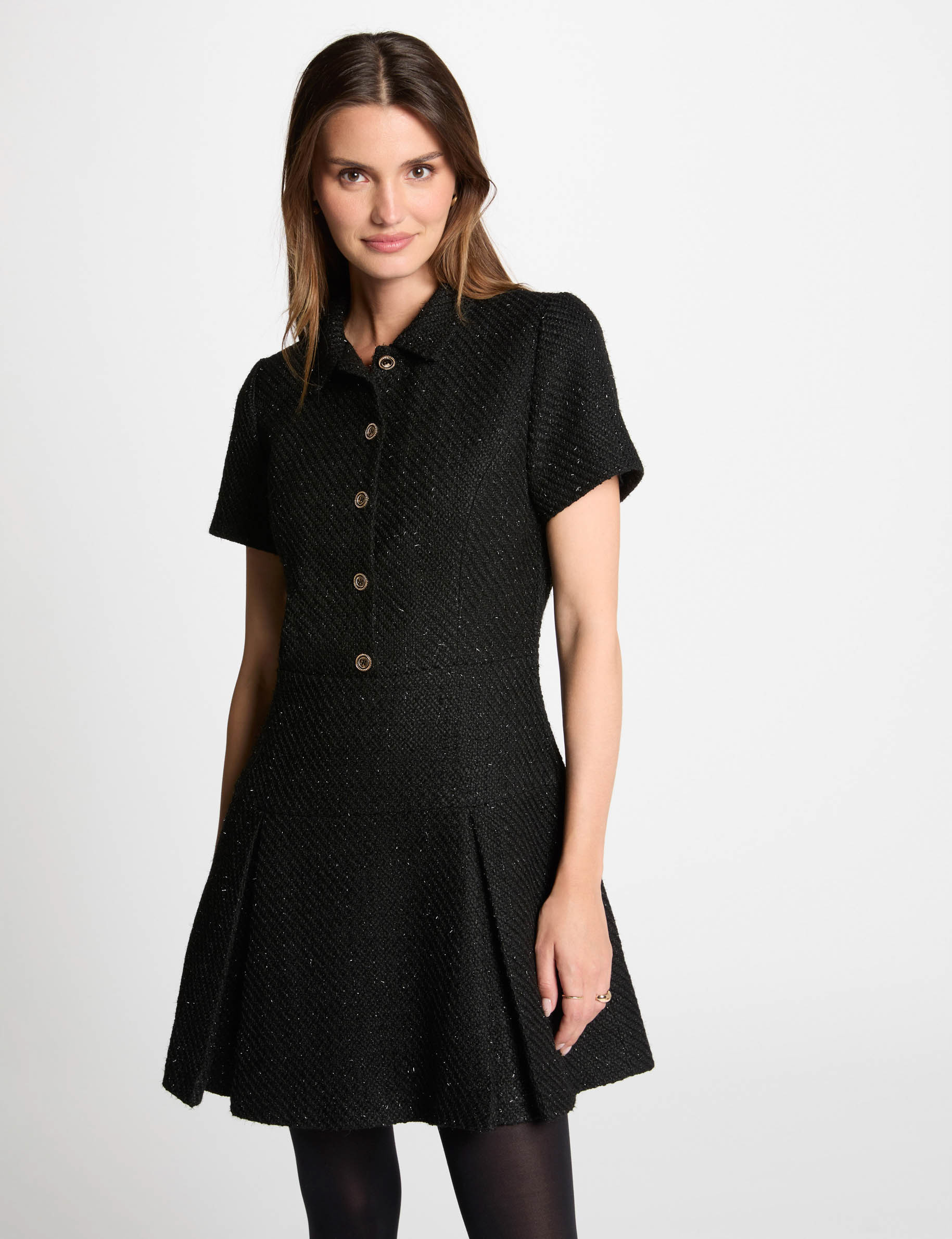 Robe courte cintrée à plis noir femme