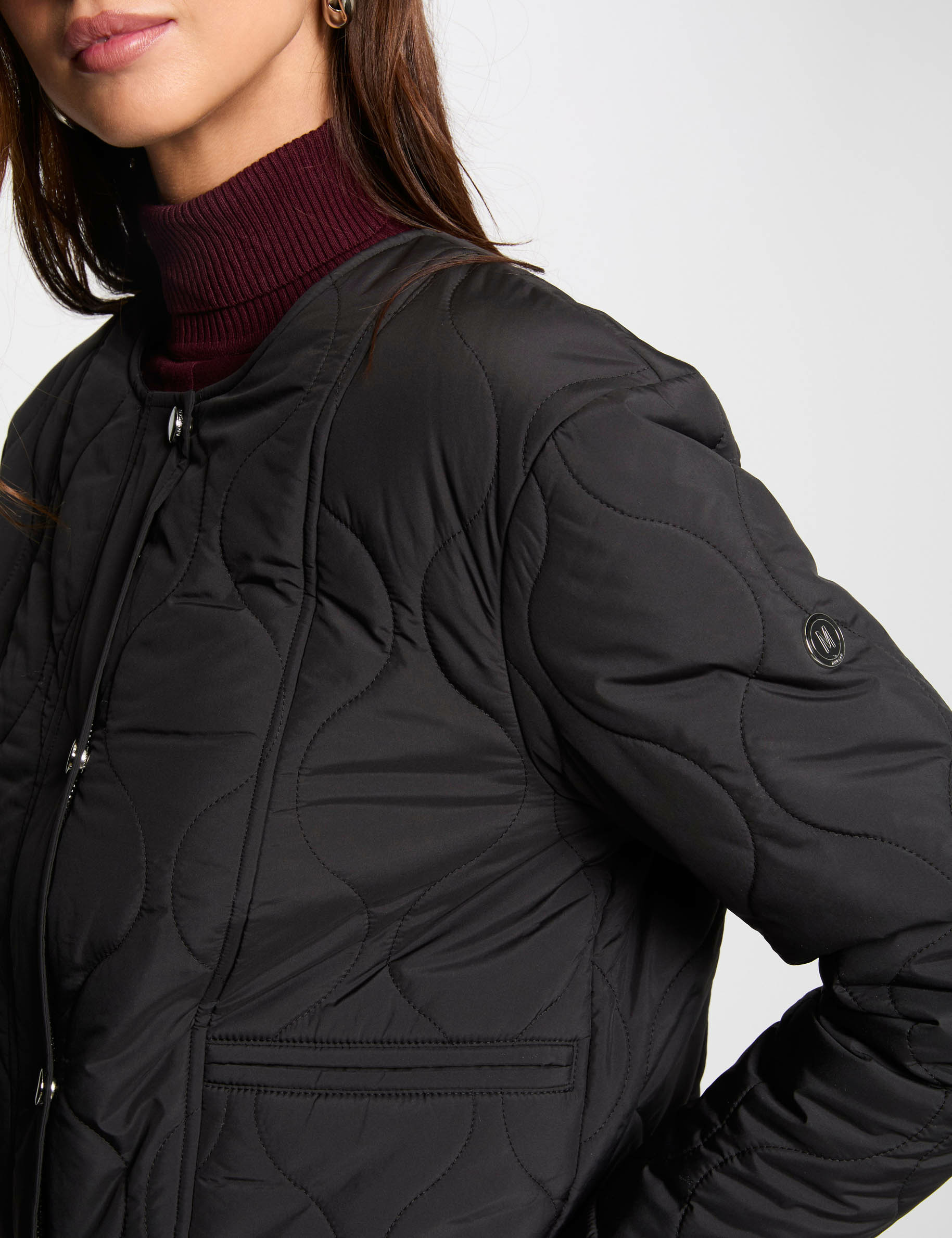 Kurze Daunenjacke schwarz damen