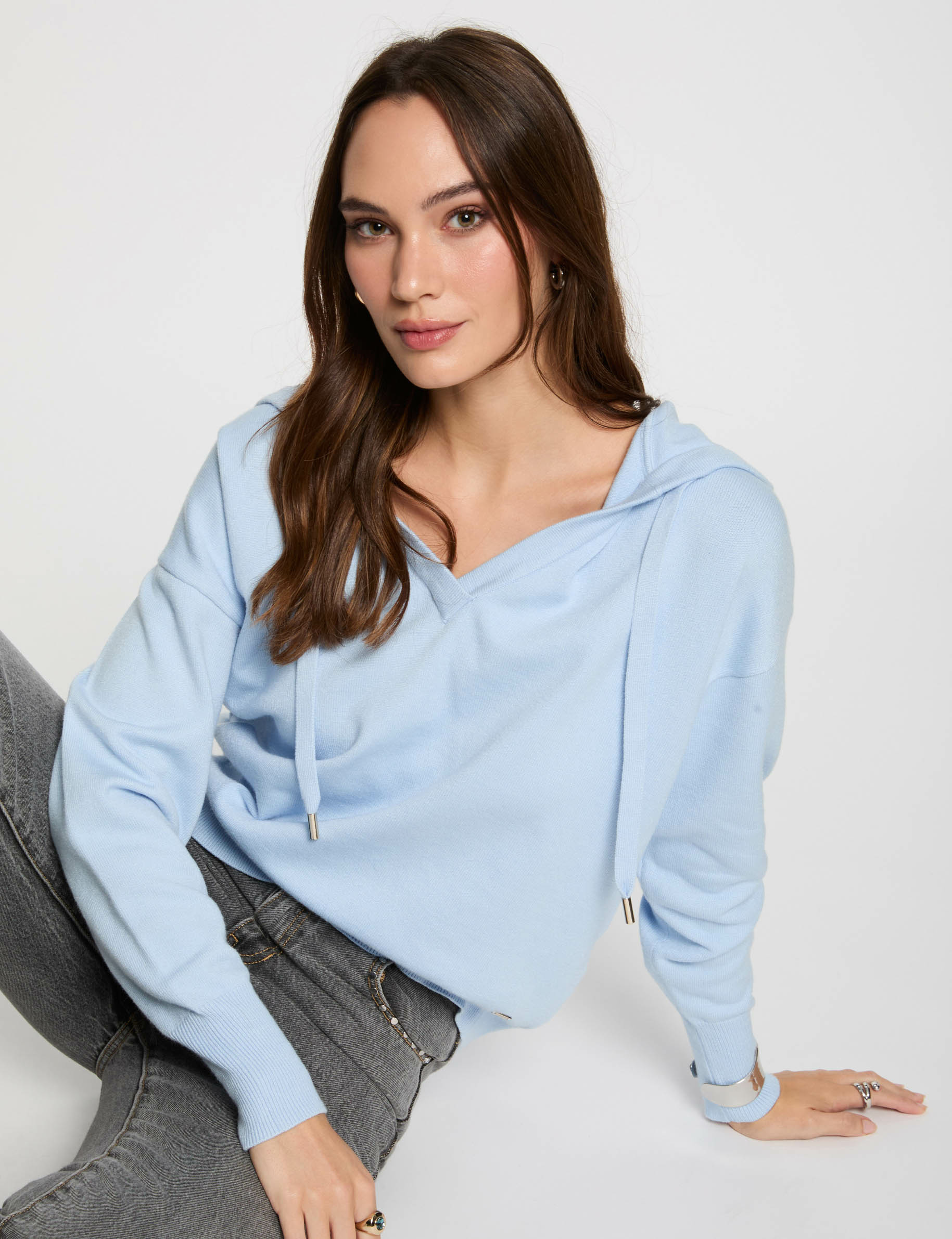 Pullover mit V-Kragen und Kapuze himmelblau damen