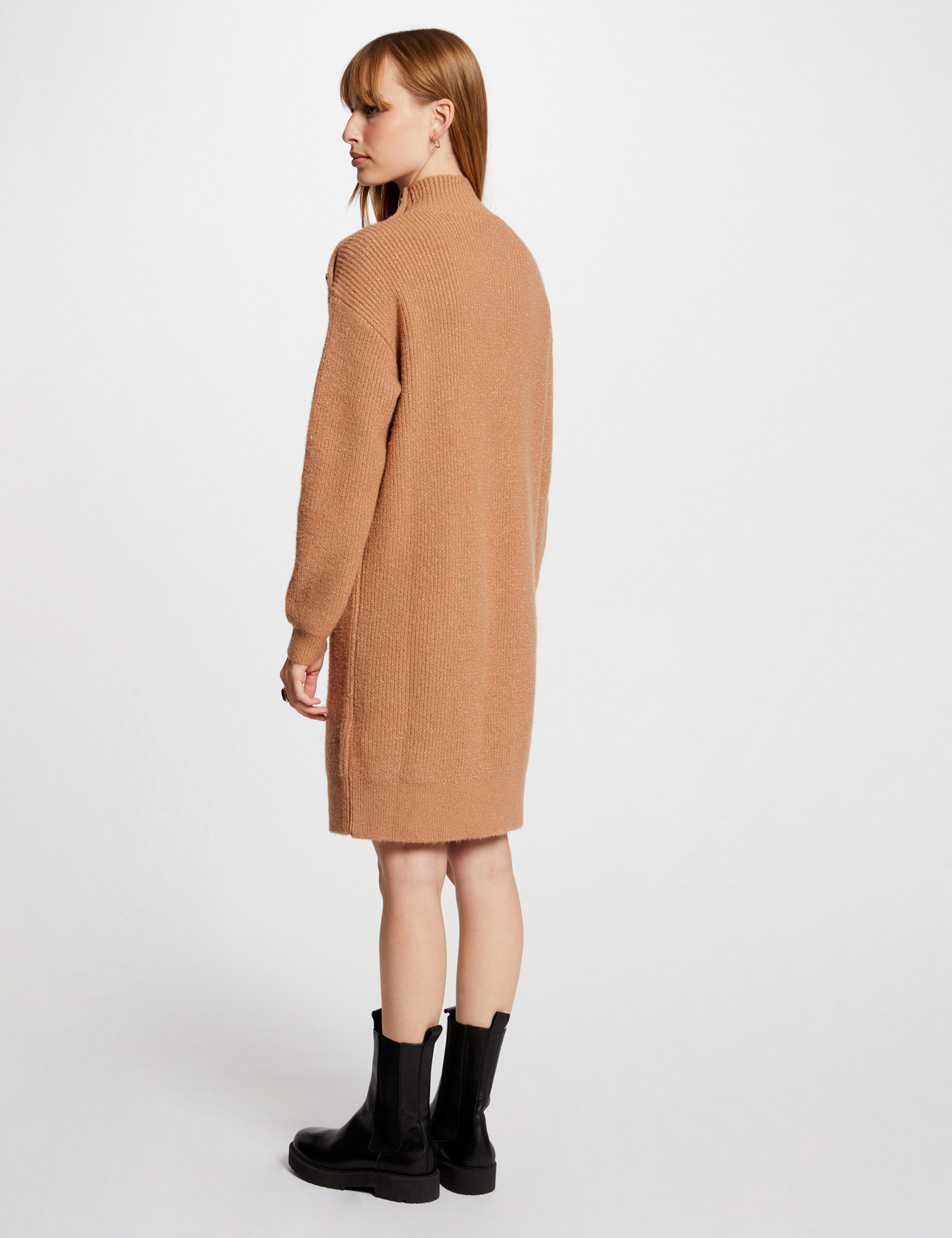 Robe pull droite col montant camel femme