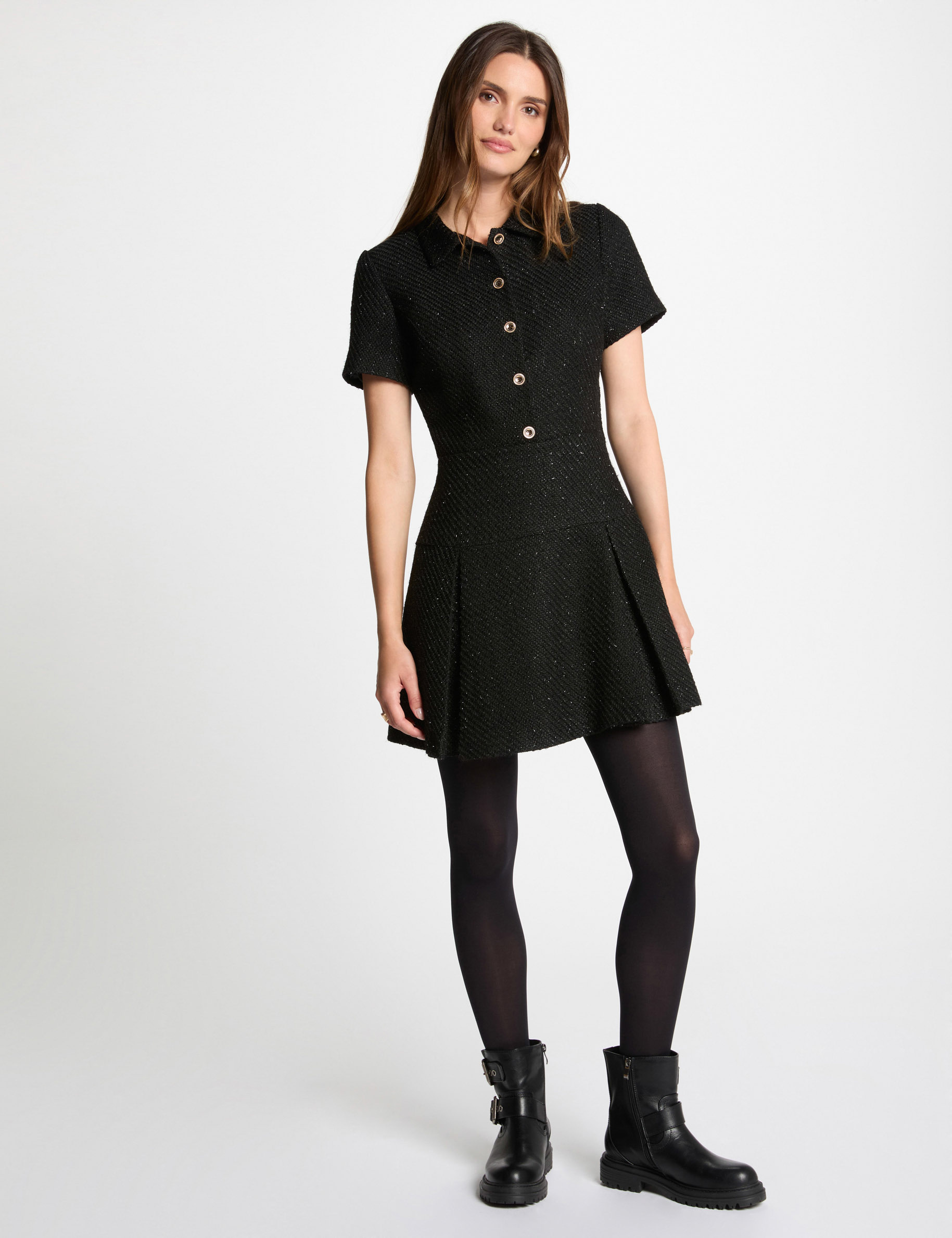 Robe courte cintrée à plis noir femme