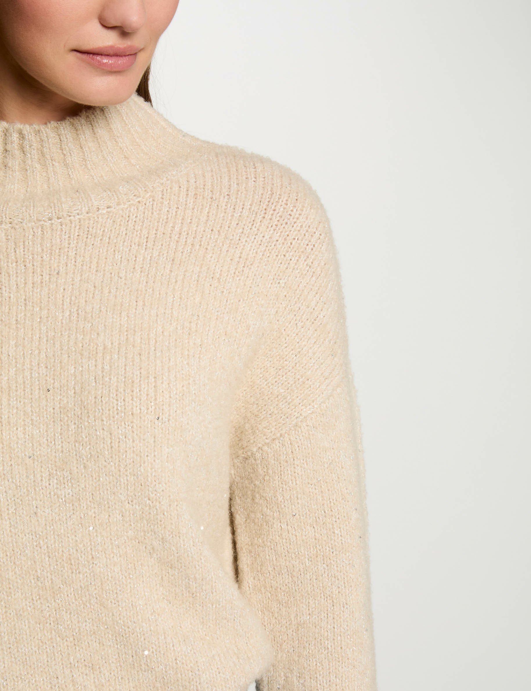 Pull col montant et sequins beige femme