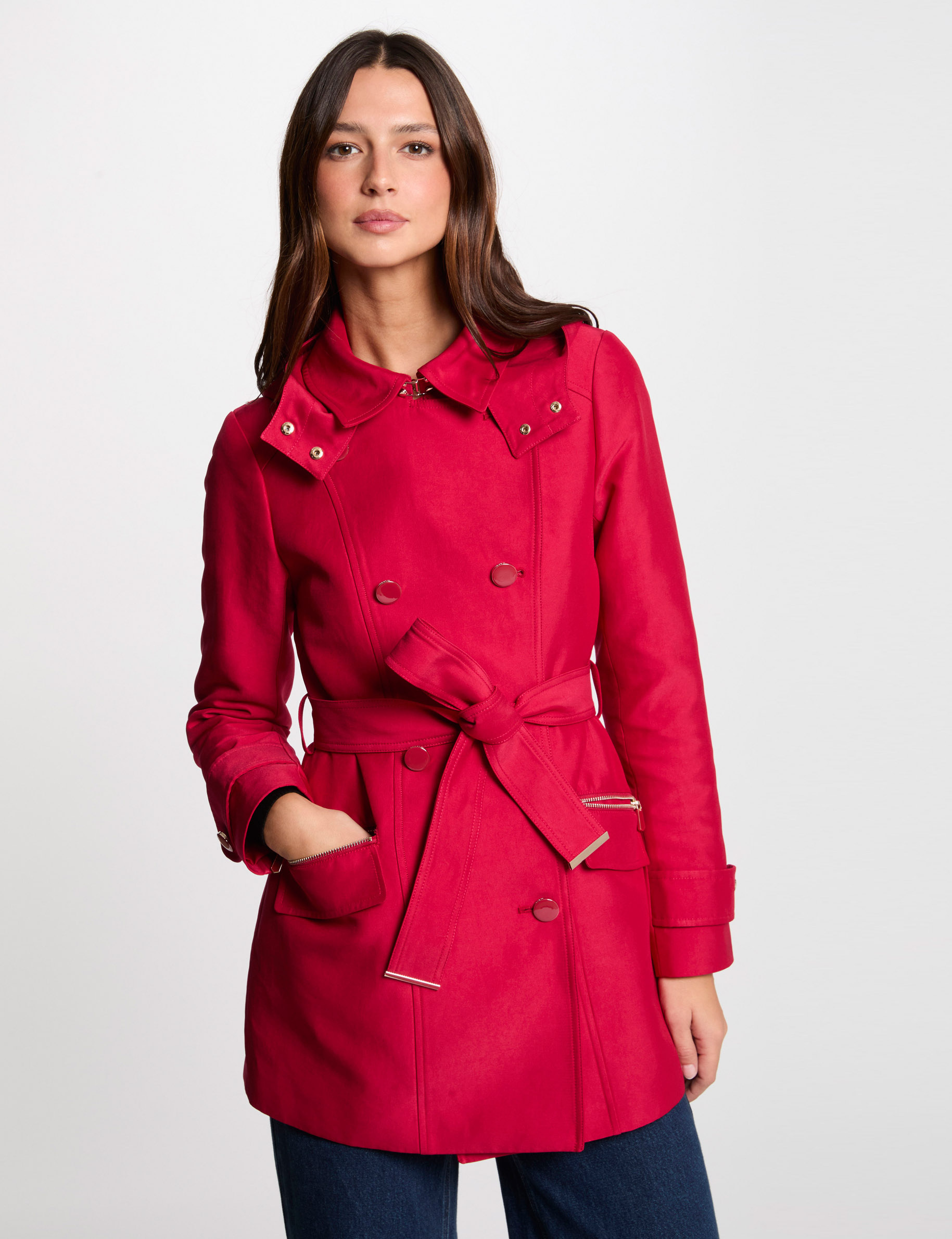 Trench cintré ceinturé à capuche rouge femme