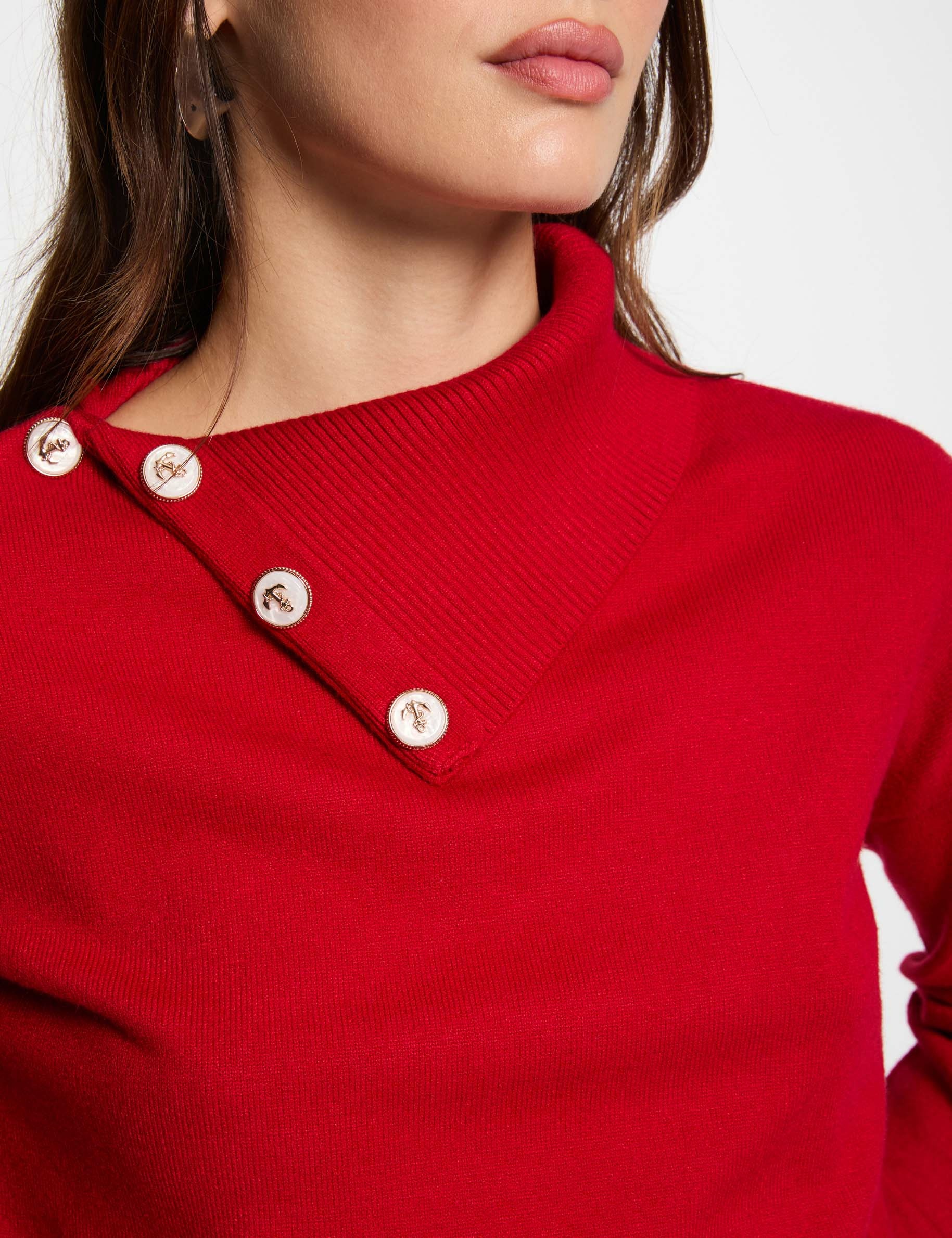 Pull col à revers et boutons rouge femme