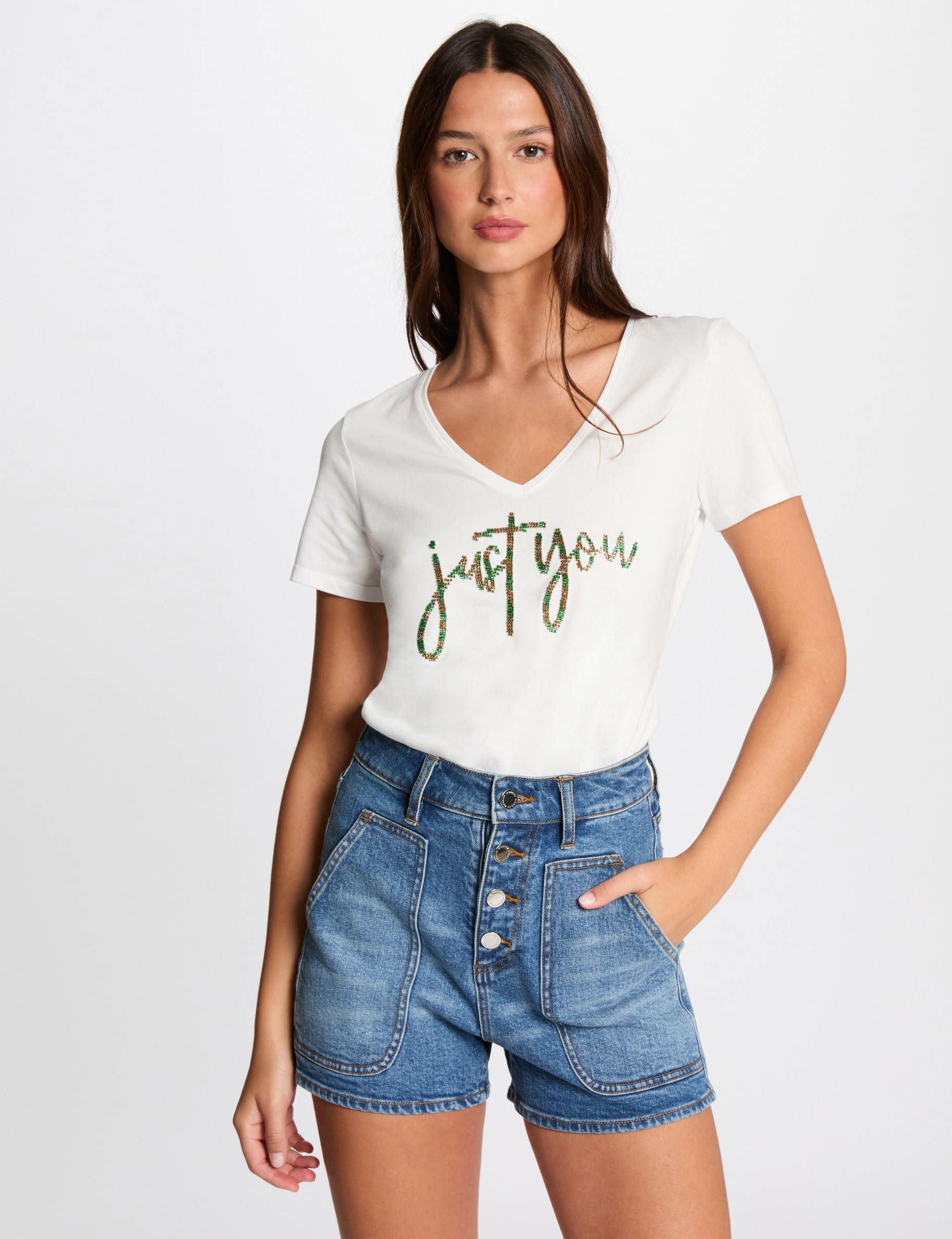 T-Shirt mit Aufschrift und Perlen naturfarben damen