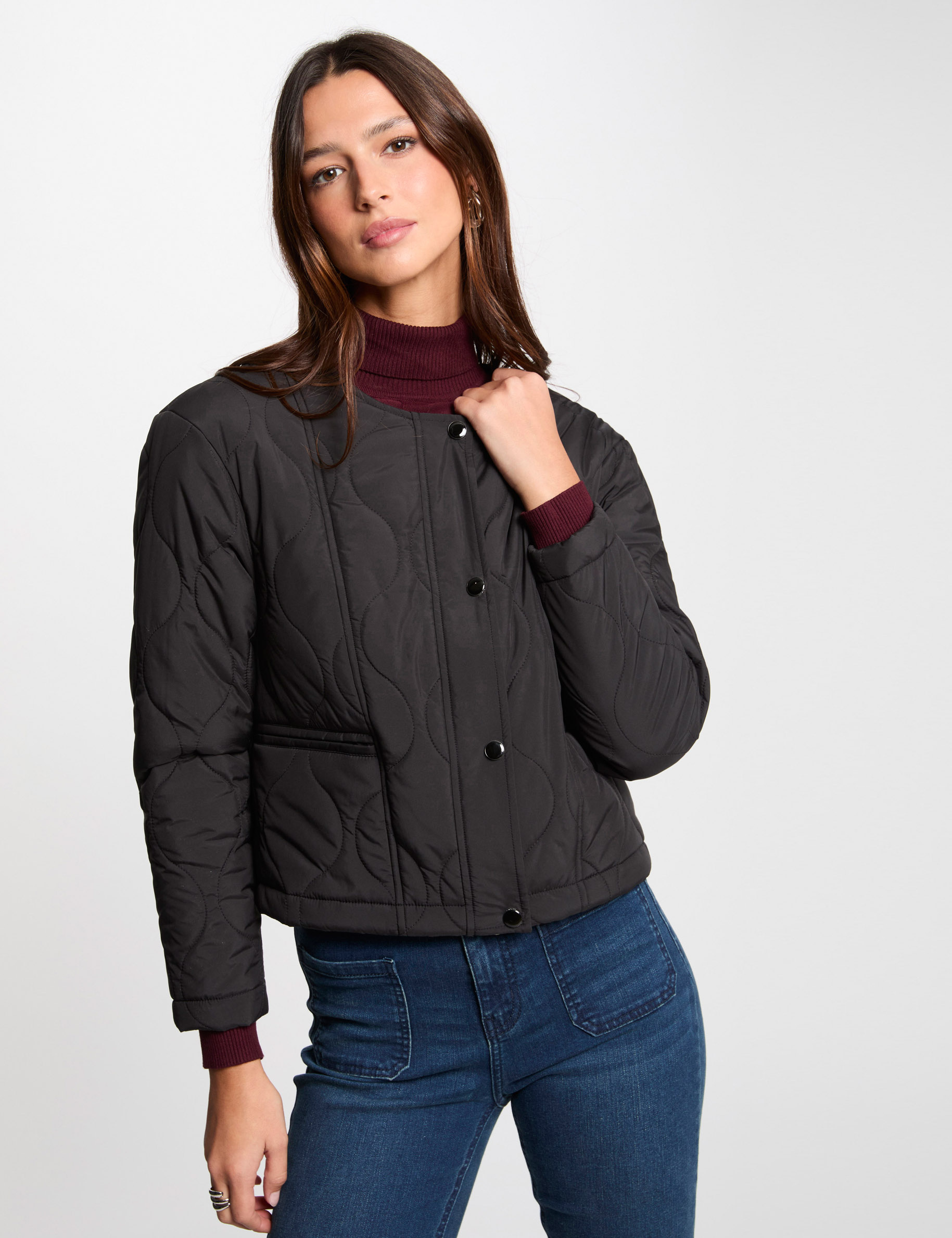 Kurze Daunenjacke schwarz damen