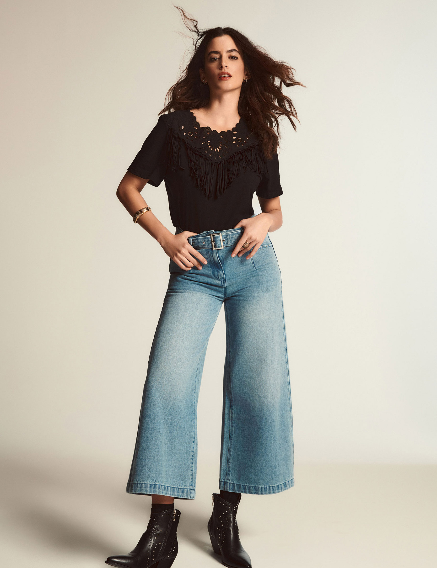 Weite 7/8-Jeans mit Gürtel gebleichtes denim damen