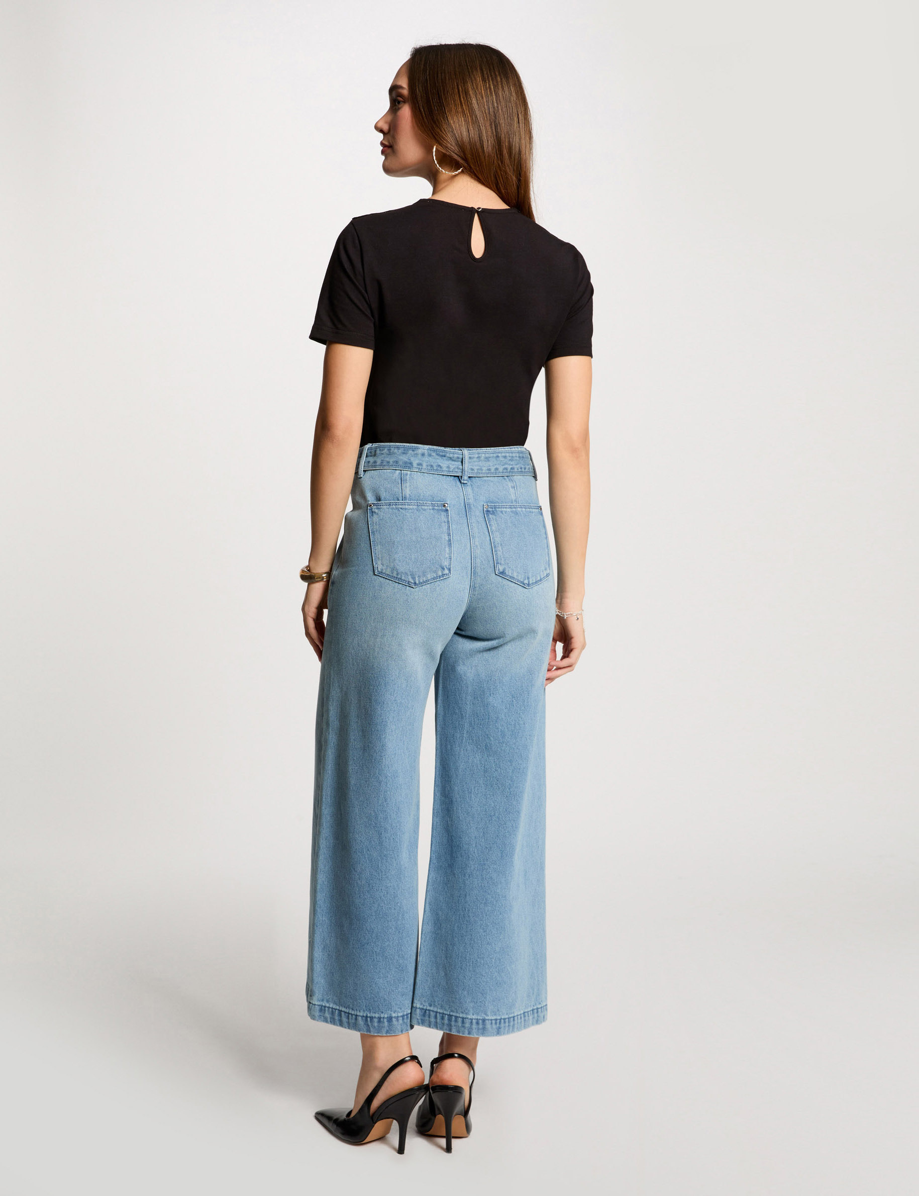 Weite 7/8-Jeans mit Gürtel gebleichtes denim damen